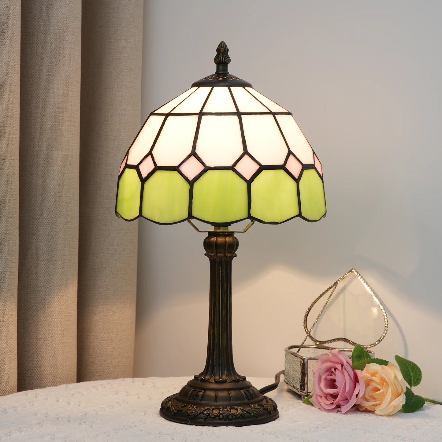 European style living room retro desk lamp, bedside table light