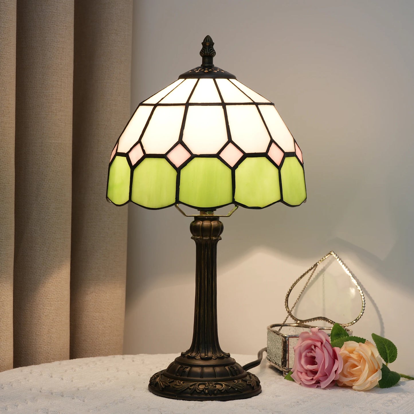 European style living room retro desk lamp, bedside table light