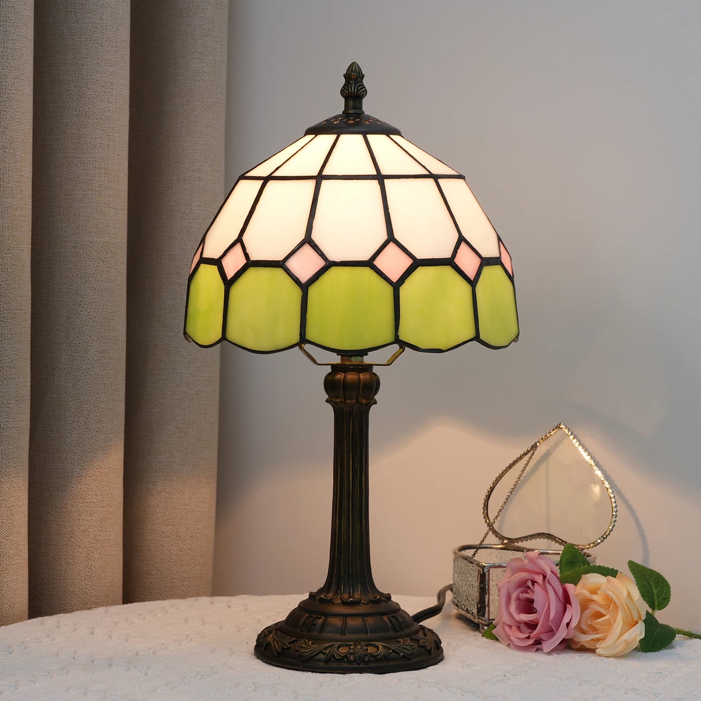 European style living room retro desk lamp, bedside table light